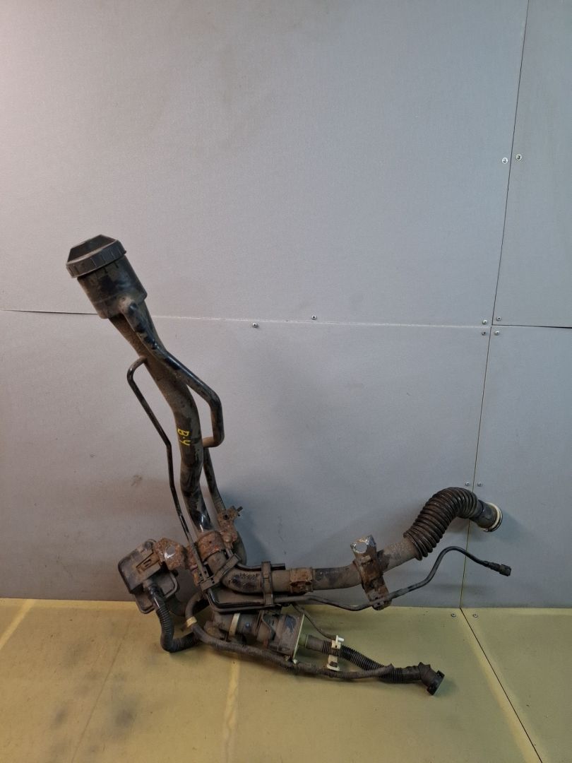 горловина топливного бака Toyota Camry 7 поколение XV40 ACV40 2009, 2.4 л., 2AZ-FE, бензин, АКПП, синий, седан, передний привод - фото №1