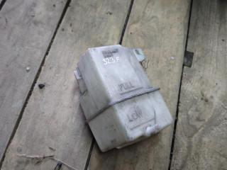 бачок расширительный Mazda 323 6 поколение 1999