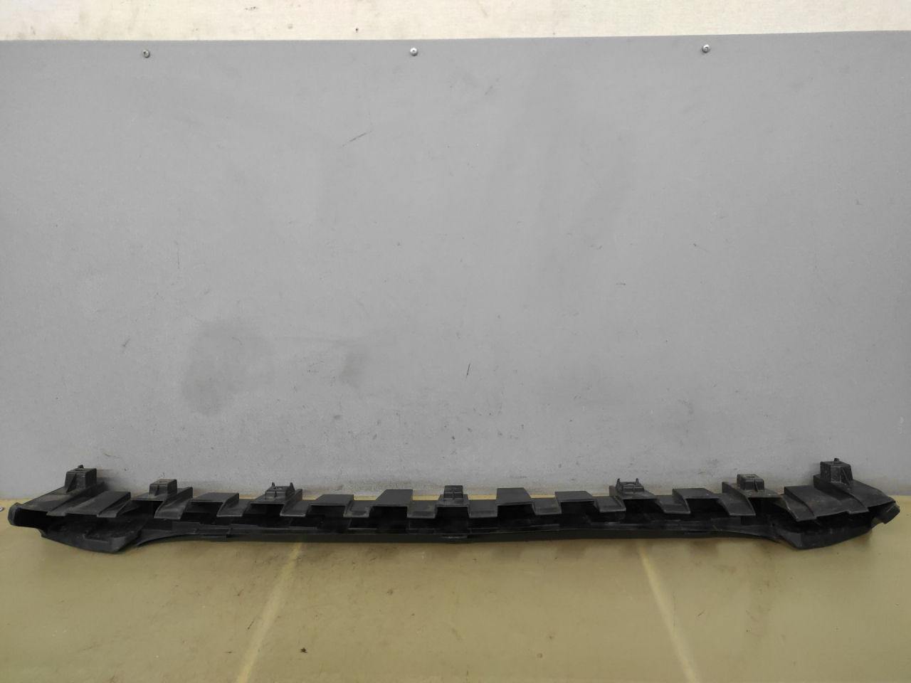 крепление бампера Subaru Impreza 5 поколение (GK/GT) 2019, 2.0 л., бензин, вариатор, серый, седан, полный привод - фото №1