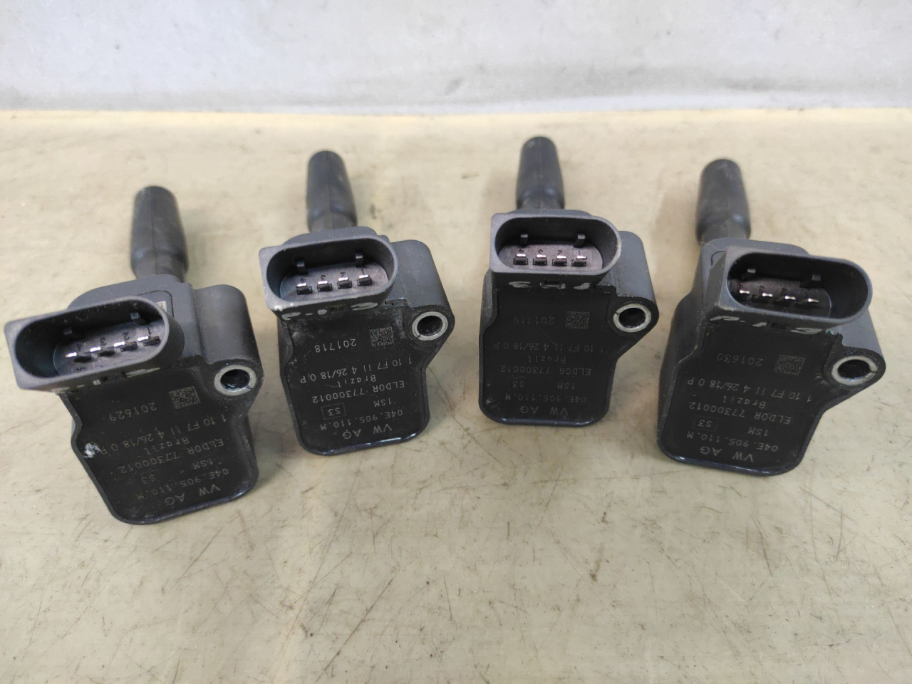 катушка зажигания Volkswagen Jetta 7 поколение 2019, 1.4 л., бензин, АКПП, синий, седан, передний привод, 04E905110M - фото №1