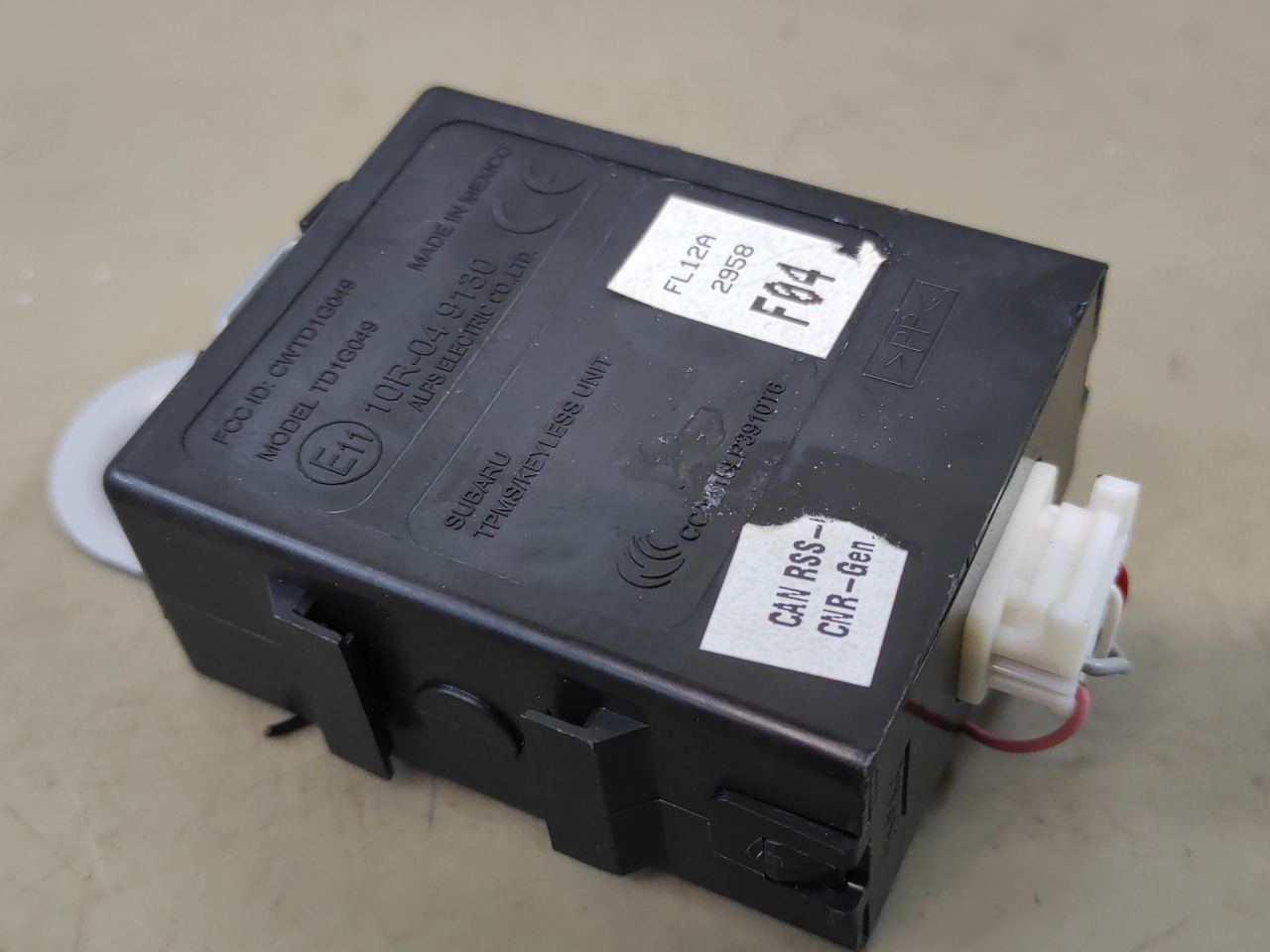 Блок управления бесключевым доступом Subaru Impreza 5 поколение (GK/GT) 2019, 2.0 л., бензин, вариатор, серый, седан, полный привод, 10R049130 - фото №1