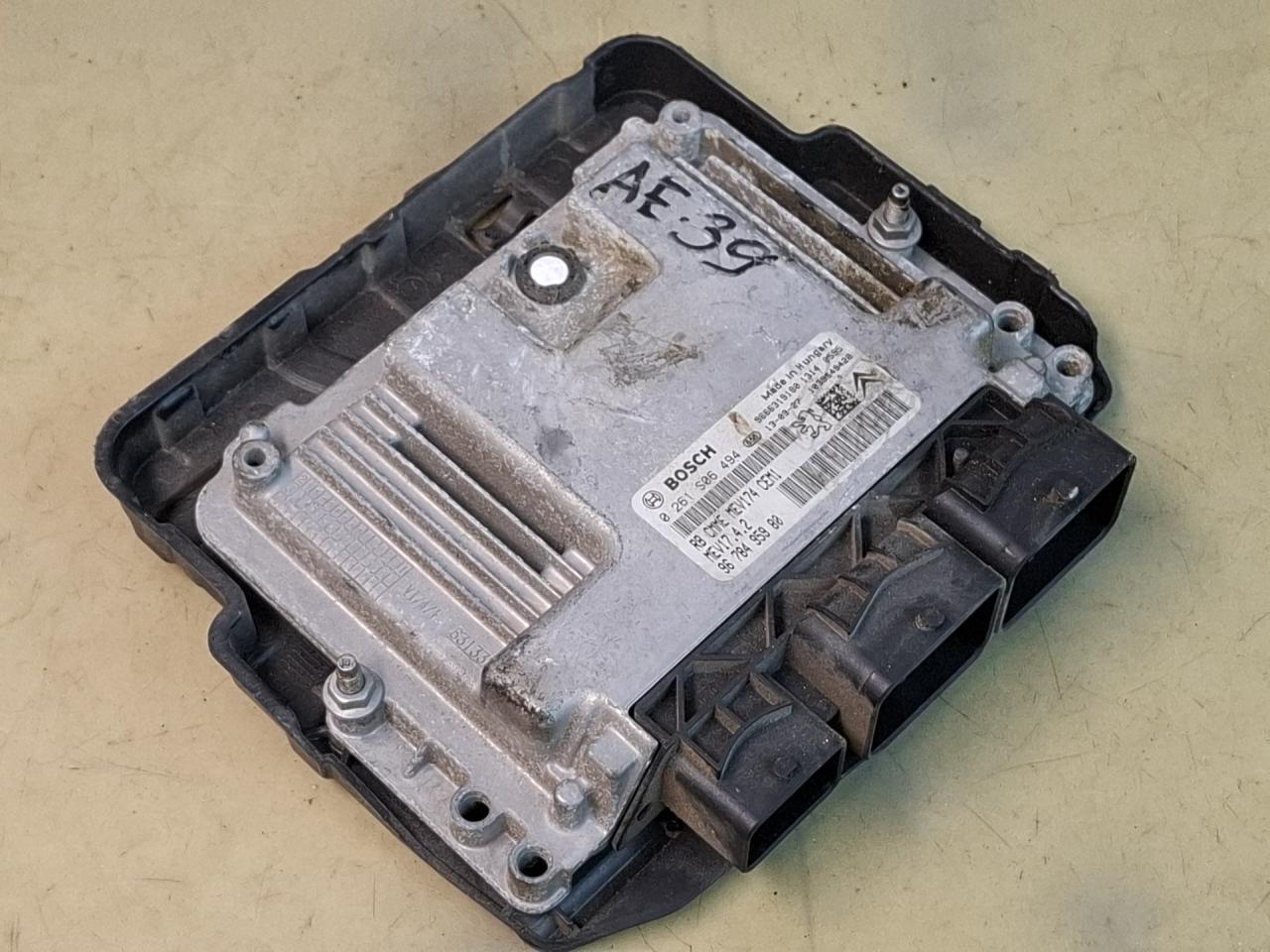 блок управления двигателем Peugeot 2008 1 поколение 2014, 1.6 л., бензин, АКПП, 0261S06494, 9678495980 - фото №1