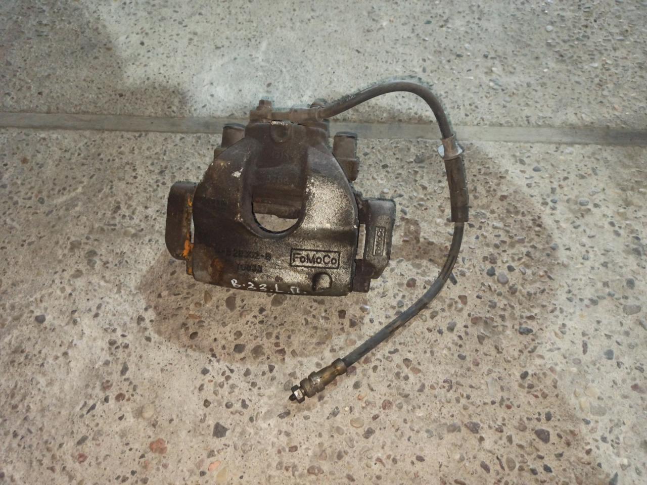 суппорт передний левый Ford Escape 4 поколение CX482 2020, 1.6 л., LUB, бензин, АКПП, белый az, внедорожник 5 дв., полный привод - фото №1