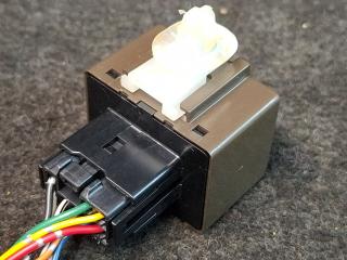 реле (прочие) Toyota Camry 7 поколение XV40 2008, 2.4 л., 2AZ-FE, бензин, АКПП, седан, передний привод, 81980-06020