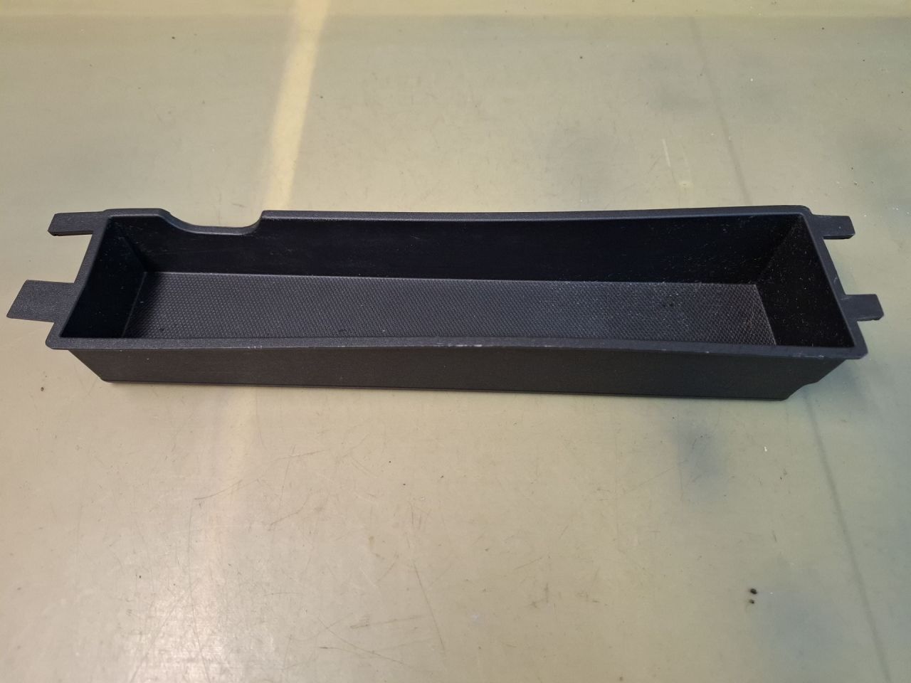 пластик Chevrolet Equinox 3 поколение 2018, 1.5 л., бензин, АКПП, серый/441b, полный привод, 84277393 - фото №1