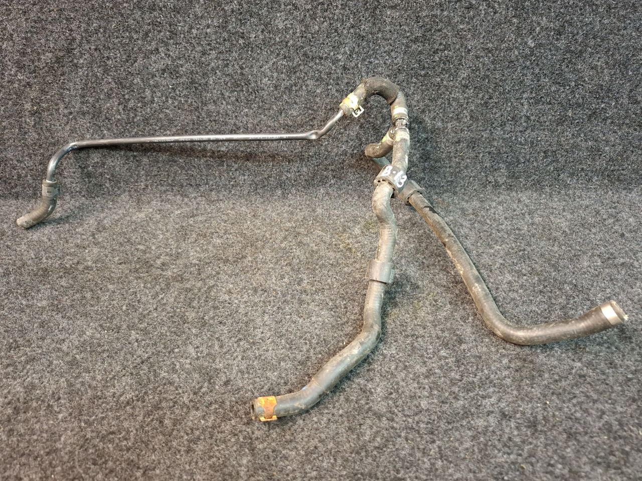 трубка охлаждающей жидкости Volkswagen Jetta 7 поколение 2021, 1.4 л., бензин, АКПП, серый, передний привод, 04E121064 - фото №1