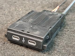 разъем AUX / USB Volkswagen Jetta 7 поколение 2019, 1.4 л., бензин, АКПП, белый, седан, передний привод, 2G6035736