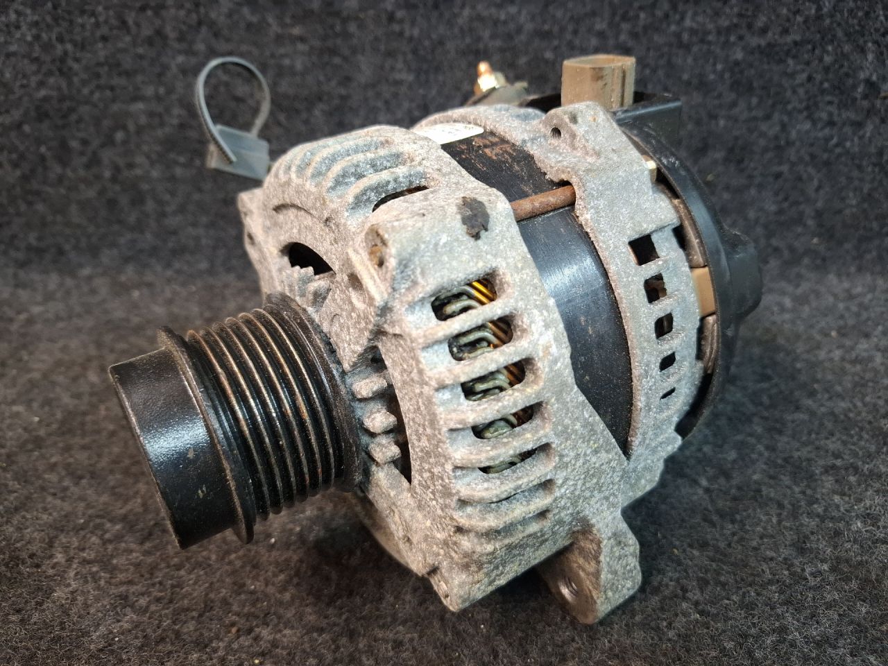 генератор Toyota Camry 7 поколение XV40 ACV40 2009, 2.4 л., 2AZ-FE, бензин, АКПП, синий, седан, передний привод - фото №1