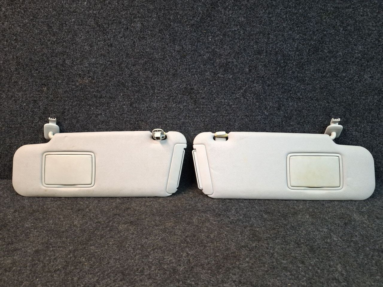 козырек солнцезащитный Mazda CX-7 1 поколение ER 2008, 2.3 л., L3-VDT, бензин, АКПП, голубой/30s, полный привод - фото №1