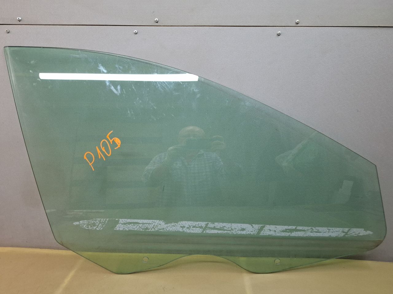 стекло двери передней правой Ford Escape 4 поколение CX482 2021, 2.5 л., гибрид, АКПП, внедорожник 5 дв., полный привод, LJ6BS21410AC - фото №1