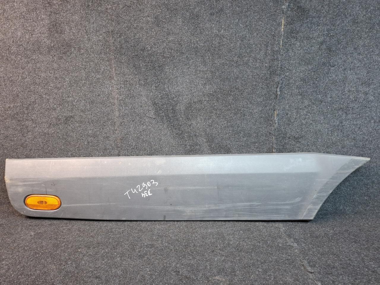 молдинг (накладка кузовная) Mercedes-Benz Sprinter 2 поколение (W906) 2007, 2.1 л., OM 646.701, дизель, МКПП, красный, A9066907062 - фото №1