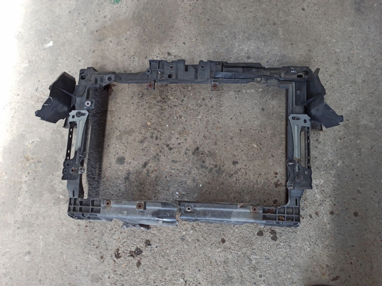 передняя панель крепления облицовки (телевизор) Mazda CX-7 1 поколение ER 2008, 2.3 л., L3-VDT, бензин, АКПП, голубой/30s, полный привод - фото №1