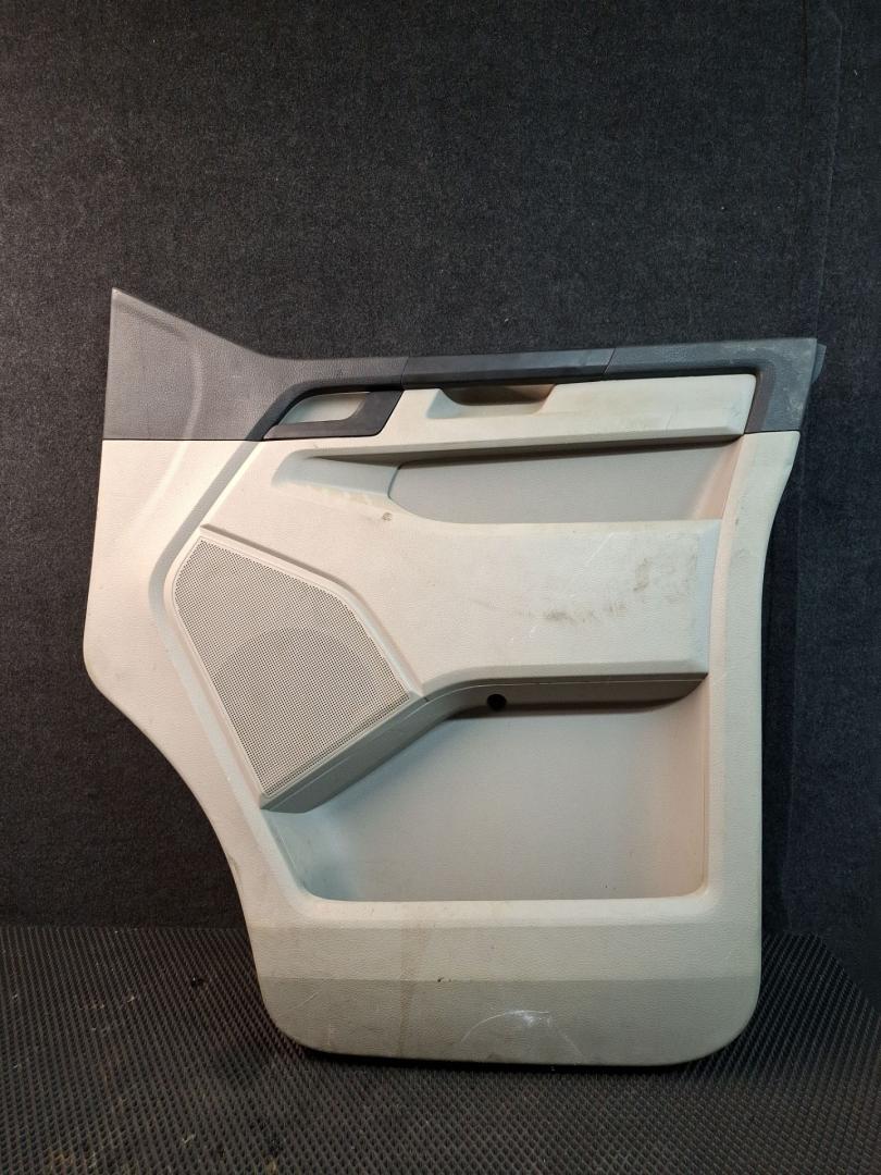 обшивка двери передняя правая Volkswagen Transporter T6 2016, 7E0867022QJTX - фото №1