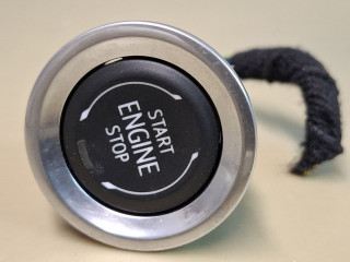 кнопка запуска двигателя Chevrolet Blazer 3 поколение 2019, 3.6 л., бензин, АКПП, белый, полный привод, 13531326