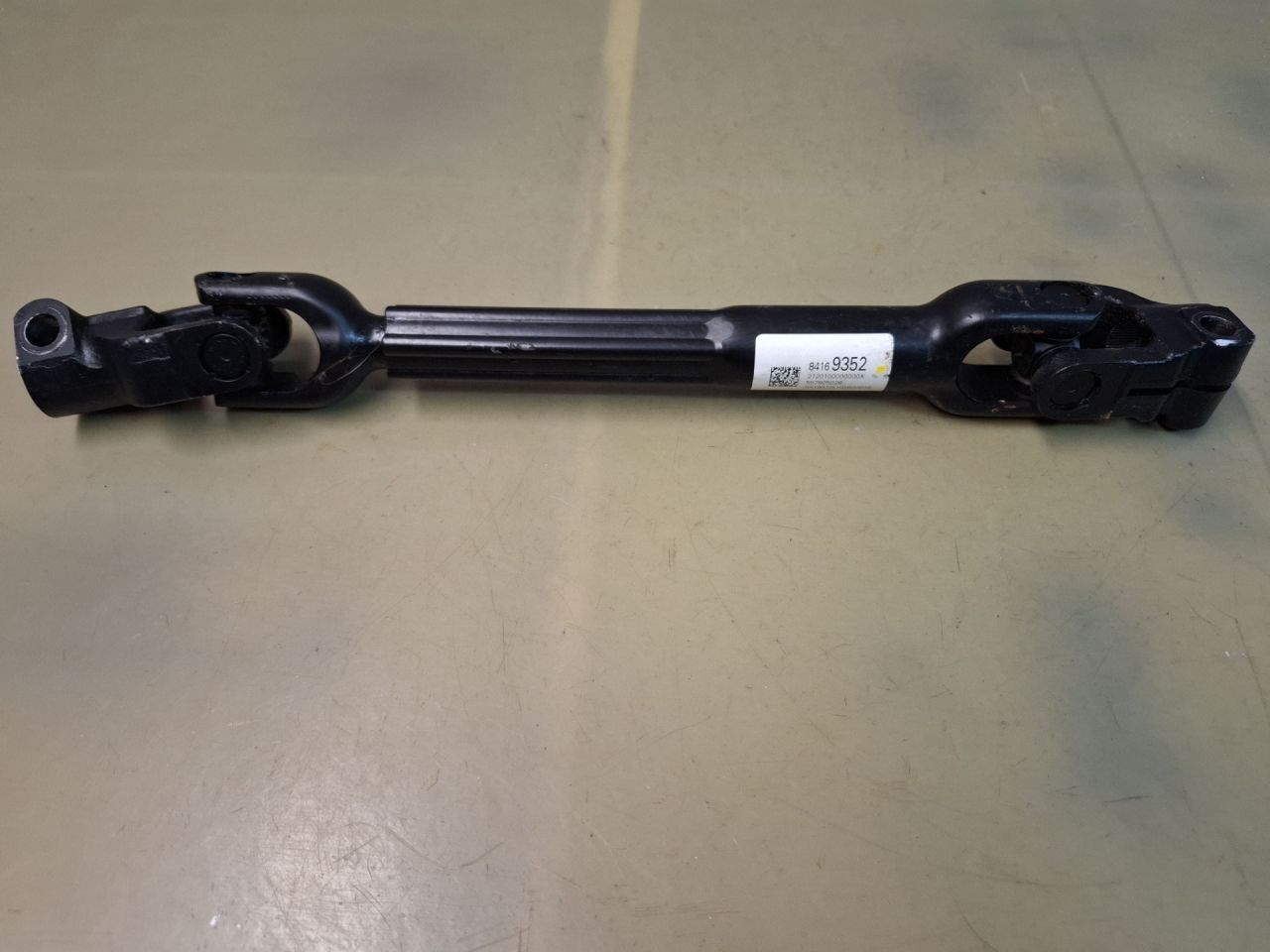 рулевой карданчик Chevrolet Equinox 3 поколение 2018, 2.0 л., бензин, АКПП, передний привод, 84169352 - фото №1