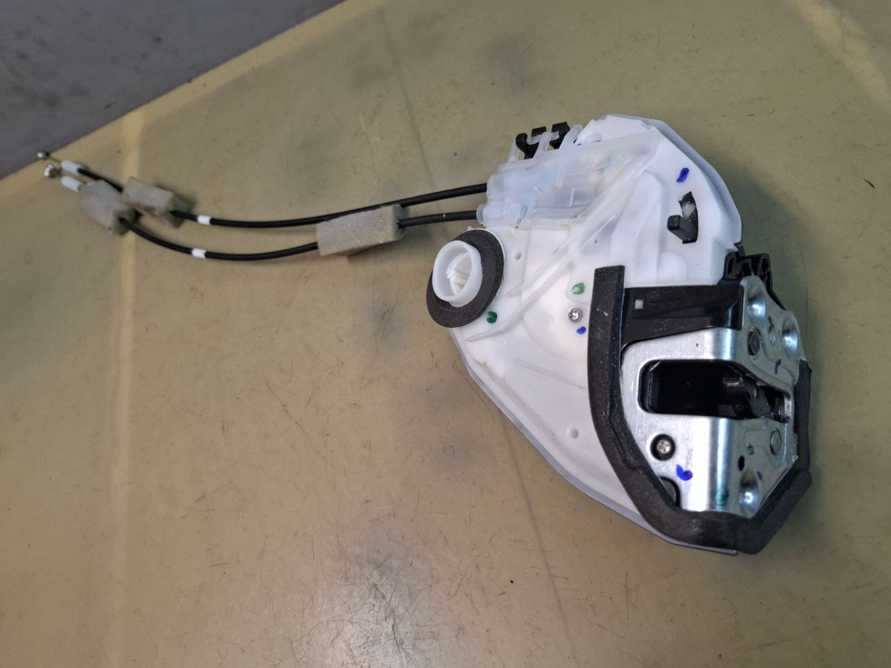 замок двери задней левой Acura Integra 4 поколение 2024, 1.5 л., бензин, АКПП, синий, хетчбэк 5 дв., передний привод - фото №1