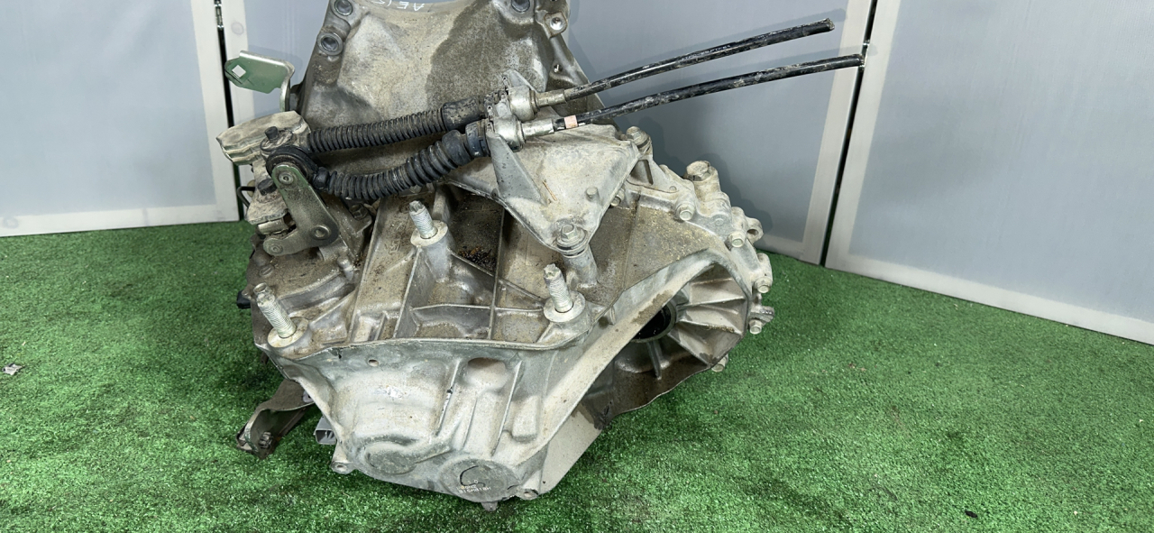 КПП механическая (МКПП) Mazda 3 3 поколение 2016, 2.0 л., PEY4, бензин, МКПП - фото №1