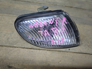 габаритный фонарь передний правый Mazda Millenia 1 поколение 1998