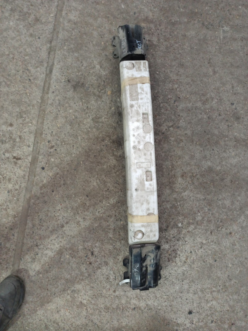 усилитель бампера переднего Subaru Legacy 4 поколение 2006, 2.5 л., EJ25, бензин, АКПП, универсал - фото №1