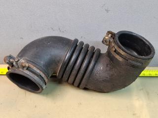 патрубок воздушного фильтра Mazda 323F BJ 2000, 2.0 л., RF3F, дизель, МКПП, хетчбэк 5 дв., передний привод