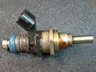 форсунка Mazda CX-7 1 поколение 2009, 2.3 л., бензин, E7T20171