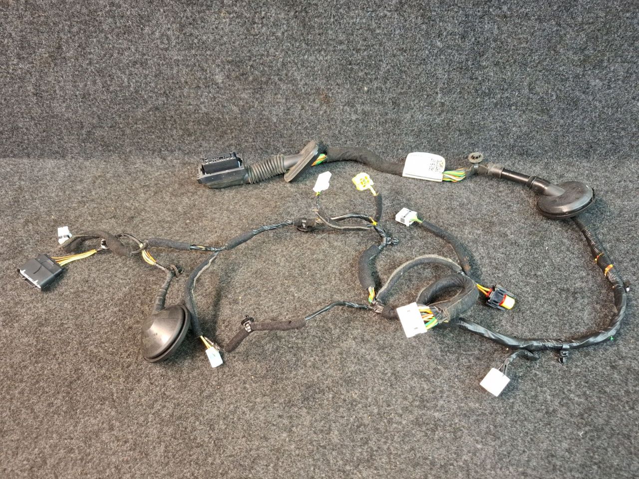 дверная проводка Hyundai Elantra AD 2018, 2.0 л., бензин, АКПП, серебристый, передний привод, 91605F3670AA - фото №1