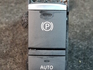 кнопка ручного тормоза (ручника) Nissan Rogue T33 2022, 1.5 л., бензин, АКПП, белый перламутр, полный привод, 251756RA0A