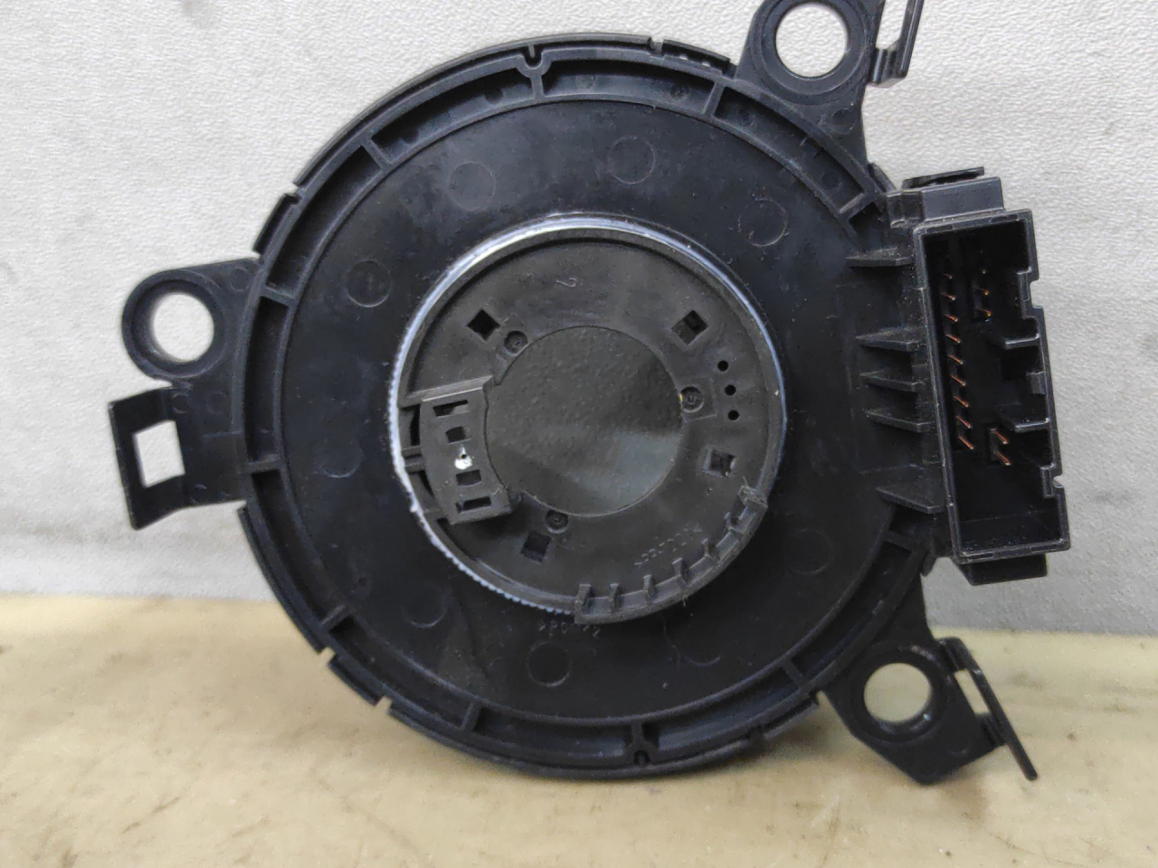 шлейф руля Chevrolet Equinox 3 поколение 2018, 1.5 л., бензин, АКПП, серый 139х, минивэн, передний привод, 39063118, 44F0316B - фото №1