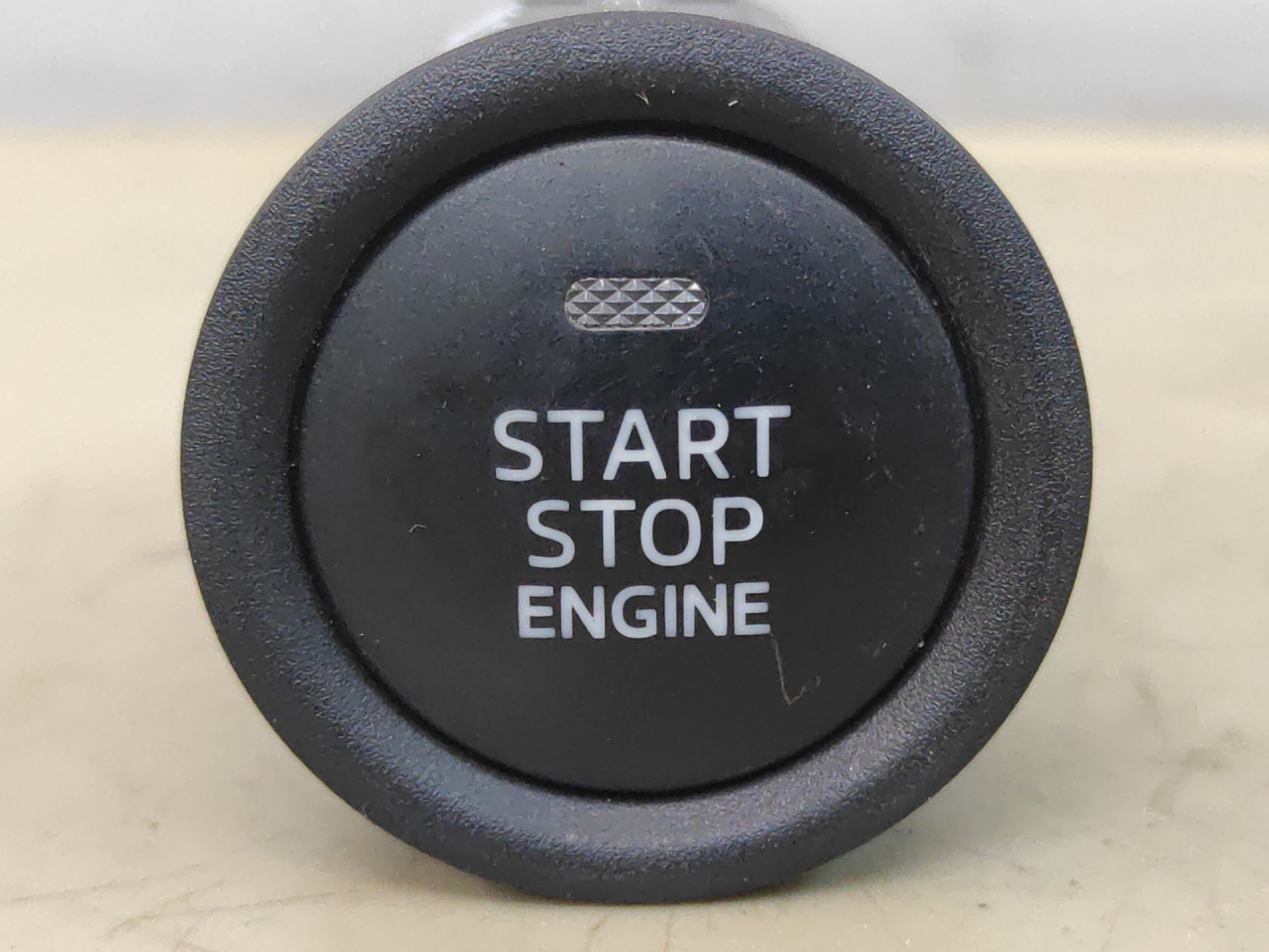 кнопка запуска двигателя Mazda 3 3 поколение 2016 - фото №1