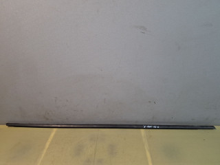 Уплотнитель стекла BMW 3 серия F30/F31/F34 F30 2013, 2.0 л., N20 B20 A, бензин, АКПП, черный, седан, полный привод