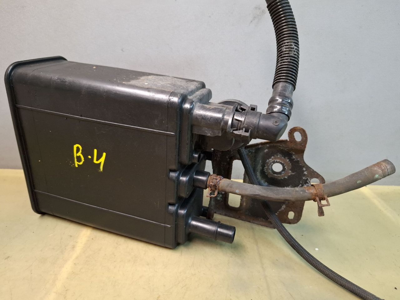 адсорбер Toyota Camry 7 поколение XV40 ACV40 2009, 2.4 л., 2AZ-FE, бензин, АКПП, синий, седан, передний привод, 77740-06210 - фото №1