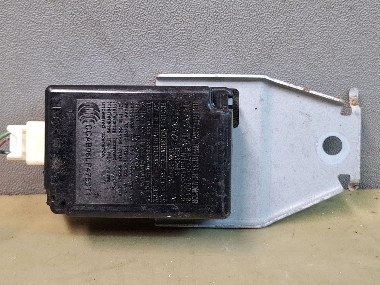 блок контроля давления в шинах Toyota Camry 7 поколение XV40 ACV40 2009, 2.4 л., 2AZ-FE, бензин, АКПП, синий, седан, передний привод, 8976006012 - фото №1