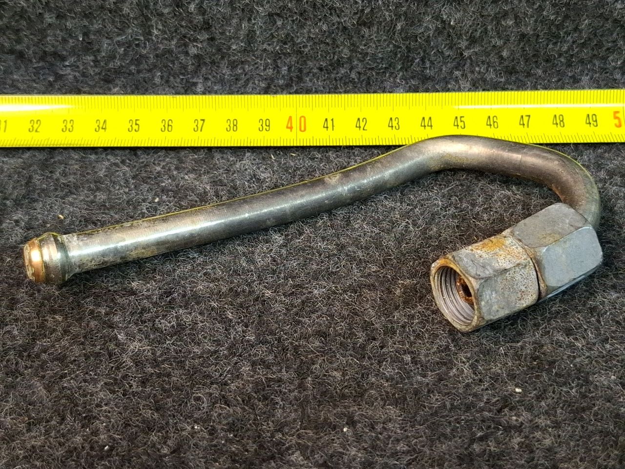 трубка топливная Volkswagen Jetta 7 поколение 2021, 1.4 л., бензин, АКПП, серый, передний привод, 04E130241AM - фото №1