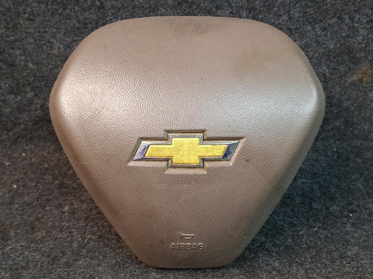 подушка безопасности водителя Chevrolet Malibu 9 поколение 2017, 1.5 л., бензин, АКПП, черный, седан, передний привод, 84002538 - фото №1