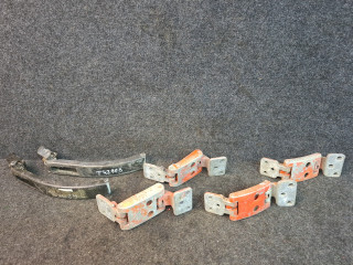 петля двери Mercedes-Benz Sprinter 2 поколение (W906) 2007, 2.1 л., OM 646.701, дизель, МКПП, красный