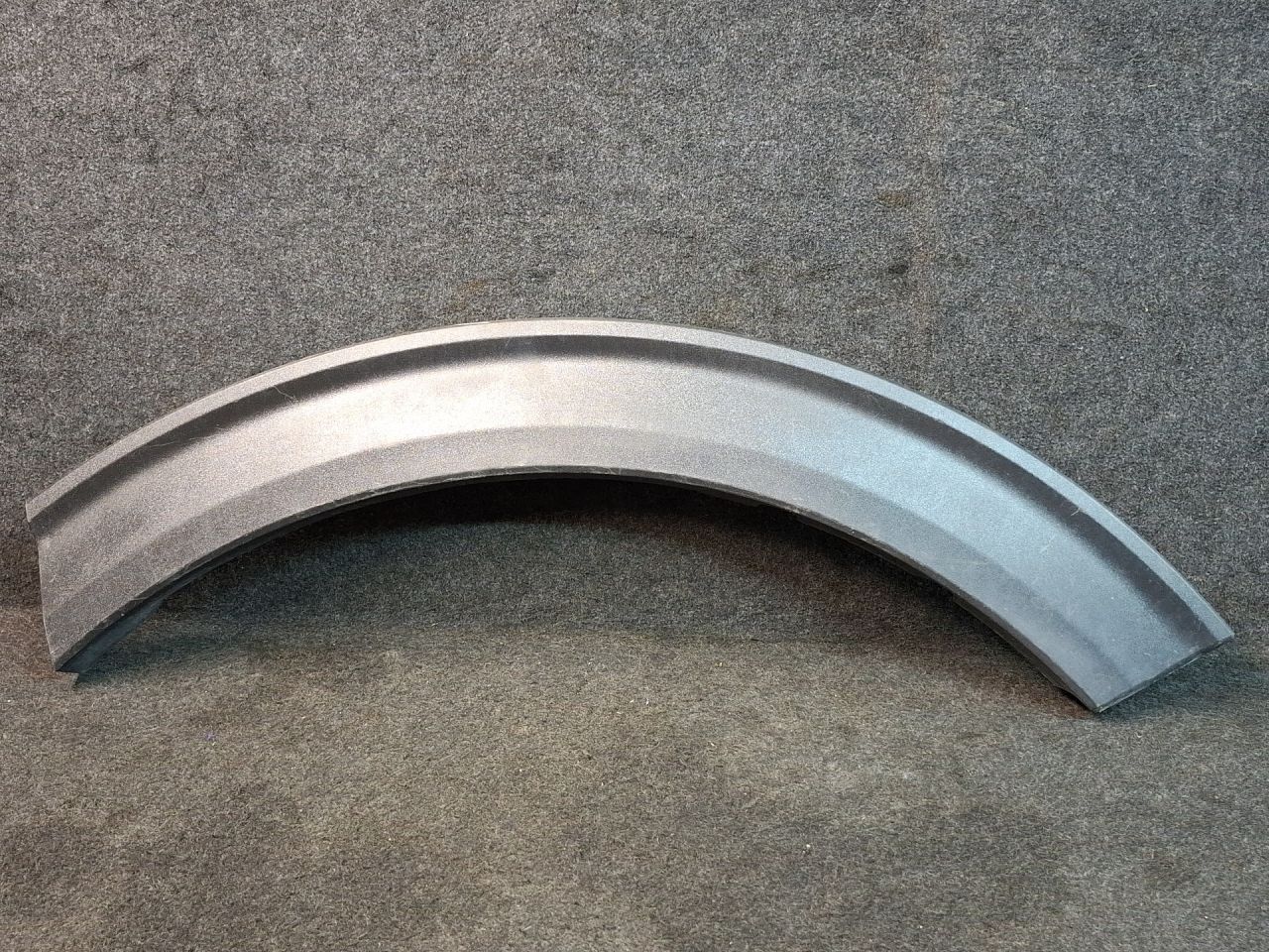 накладка колесной арки задняя левая Ford Explorer 6 поколение U625 2020, 3.0 л., бензин, АКПП, внедорожник 5 дв., полный привод, LB5B-S291C21AFW - фото №1