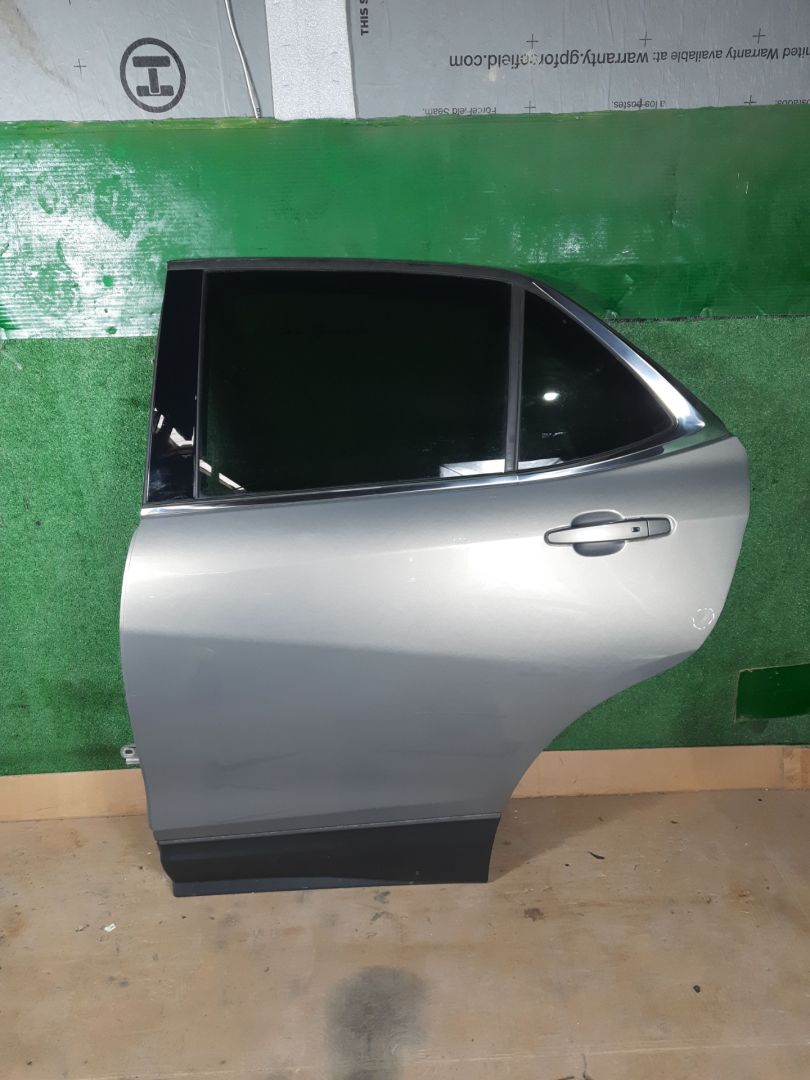 дверь задняя левая Chevrolet Equinox 3 поколение 2018, 1.5 л., бензин, АКПП, серый/441b, полный привод - фото №1