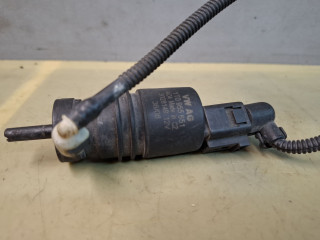 насос (моторчик) омывателя стекла Volkswagen Golf 5 поколение 2005, 1T0955651