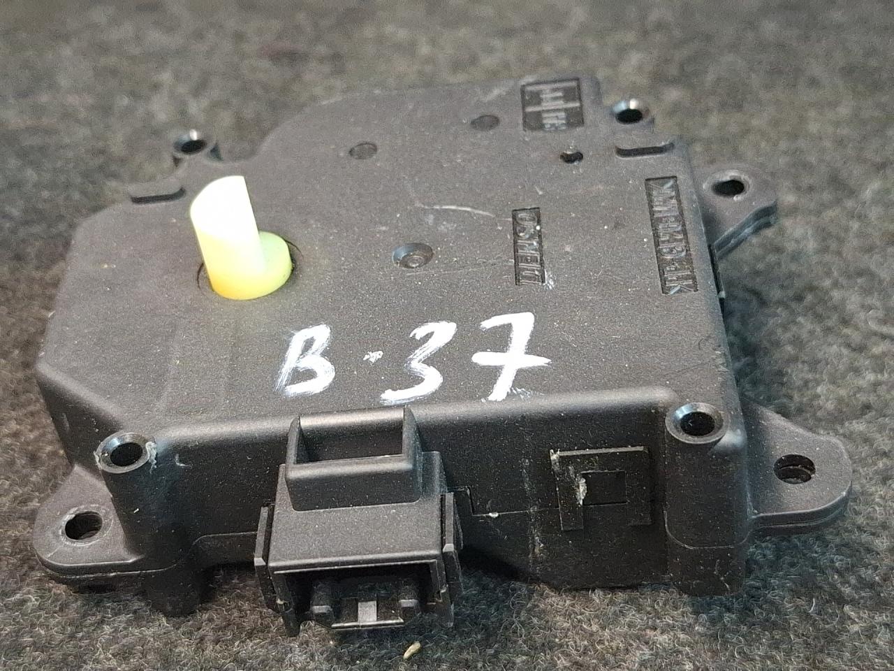 моторчик заслонки печки Toyota Camry 7 поколение XV40 2008, 2.4 л., 2AZ-FE, бензин, АКПП, седан, передний привод, AE063800-0171PLS - фото №1