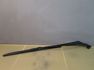 щеткодержатель (поводок стеклоочистителя, дворник) Mazda 6 3 поколение [рестайлинг] GJ 2016, 2.5 л., PYY1, бензин, АКПП, серый /42а, седан, передний привод