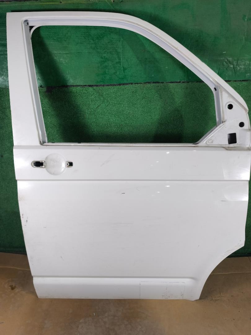 дверь передняя правая Volkswagen Transporter T6 2016, дизель, МКПП, белый, передний привод - фото №1