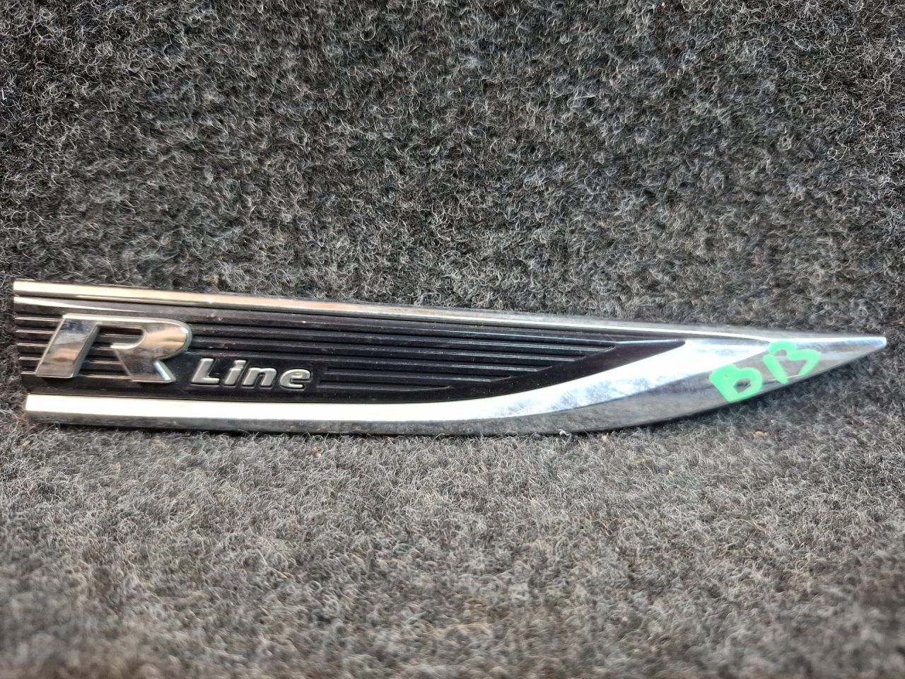 молдинг крыла Volkswagen Jetta 7 поколение 2021, 1.4 л., бензин, АКПП, серый, передний привод - фото №1