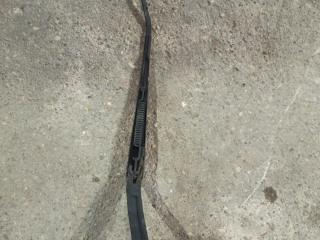 щеткодержатель (поводок стеклоочистителя, дворник) Mazda 6 1 поколение [рестайлинг] GY 2006, 2.0 л., RF7J, дизель, МКПП, серебристый