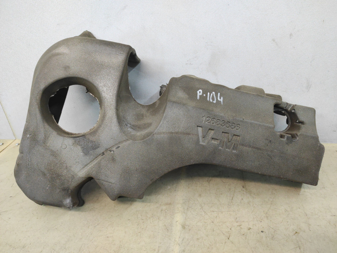 декоративная крышка двигателя Chevrolet Equinox 3 поколение 2018, 1.5 л., бензин, АКПП, серый 139х, минивэн, передний привод, 12683686 - фото №1