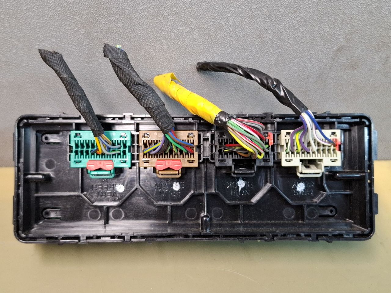 блок управления печки / климат-контроля Chevrolet Blazer 3 поколение 2019, 3.6 л., бензин, АКПП, белый, полный привод, 84566161 - фото №1