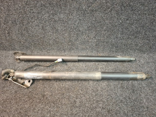 амортизатор крышки багажника (3-5 двери) Chevrolet Equinox 3 поколение 2018, 2.0 л., бензин, АКПП, передний привод, 84178754