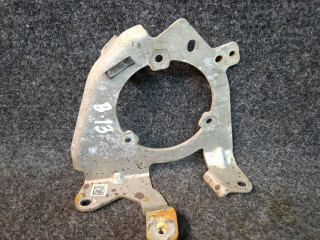 кронштейн (крепление) Volkswagen Jetta 7 поколение 2021, 1.4 л., бензин, АКПП, серый, передний привод, 04E131085D