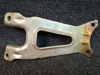 кронштейн (крепление) Chevrolet Equinox 3 поколение 2018, 2.0 л., бензин, АКПП, передний привод, 12650097