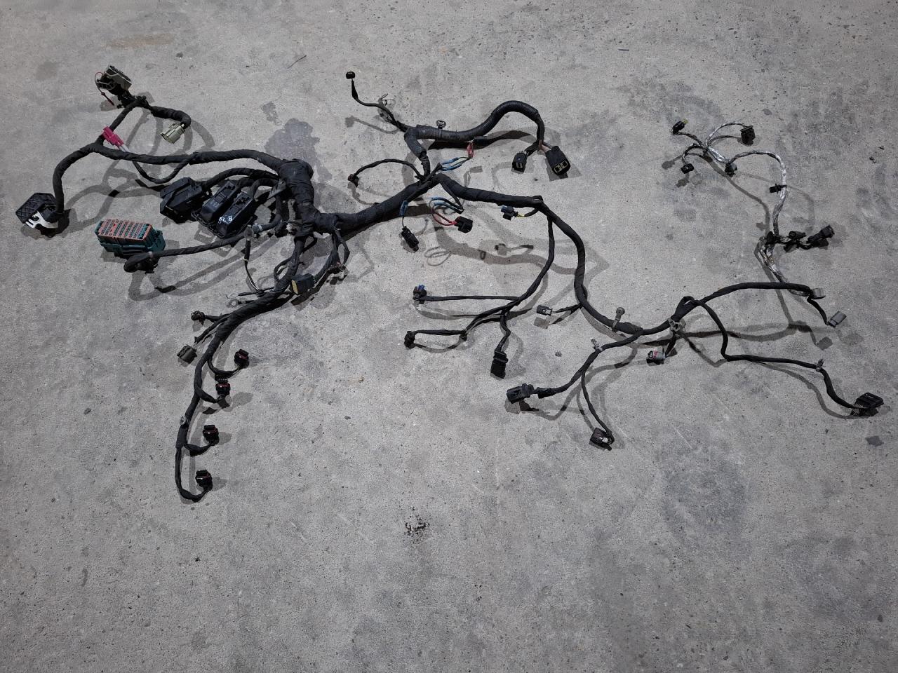 проводка двигателя Chevrolet Malibu 9 поколение 2017, 1.5 л., бензин, АКПП, черный, седан, передний привод, 23386975 - фото №1