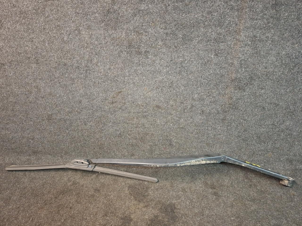 щеткодержатель (поводок стеклоочистителя, дворник) Toyota Camry 7 поколение XV40 2008, 2.4 л., 2AZ-FE, бензин, АКПП, седан, передний привод - фото №1